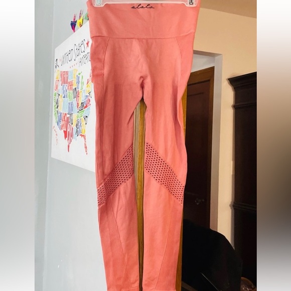 Alala Yoga Leggings Pink Sand Women’s Size Large NWOT - Picture 4 of 9